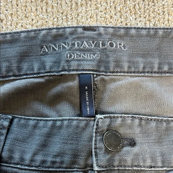 Ann Taylor Charcoal Modern Boot Jeans Size 10 - Picture 2 of 9